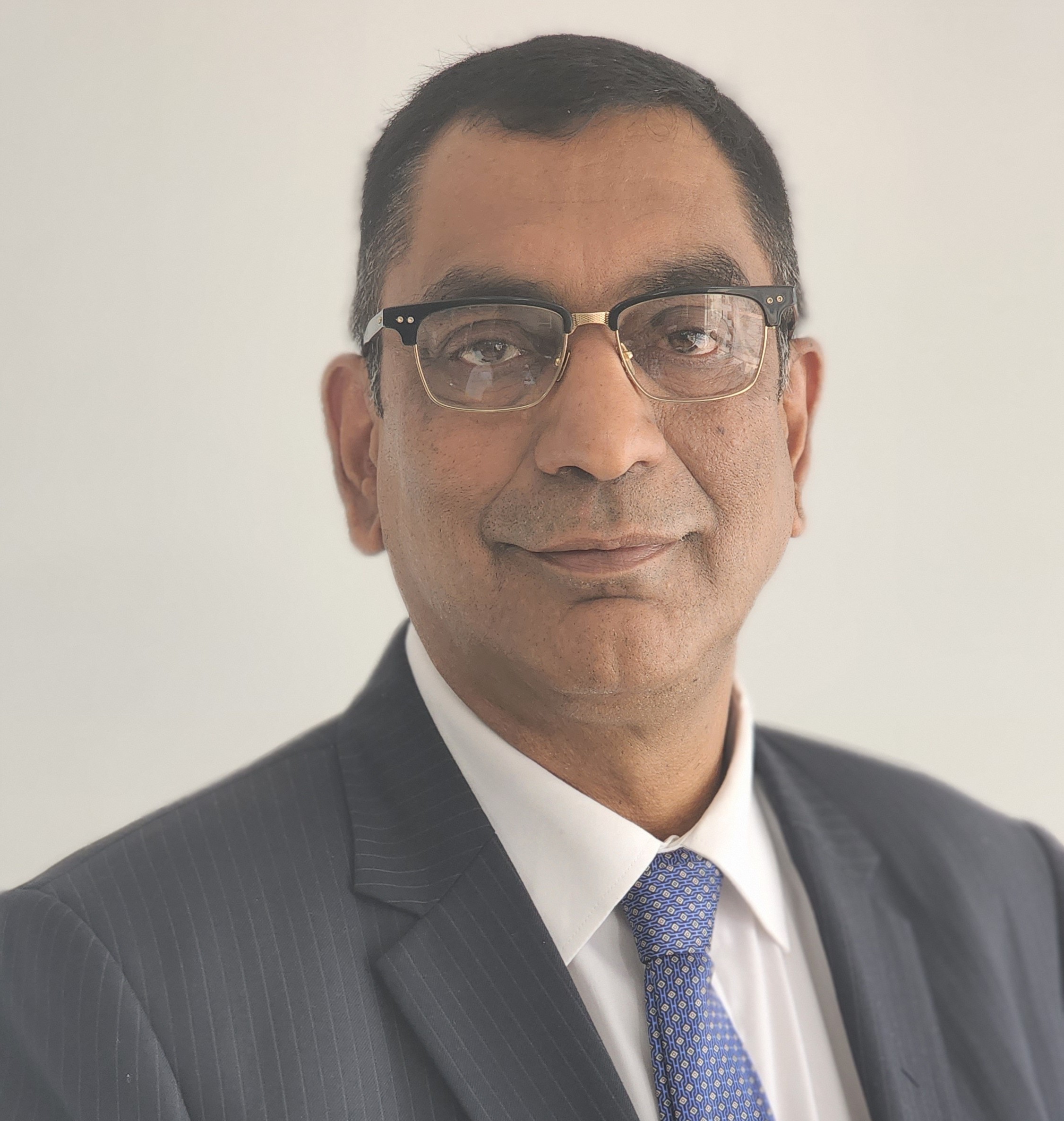 Roy Vas - Managing Director